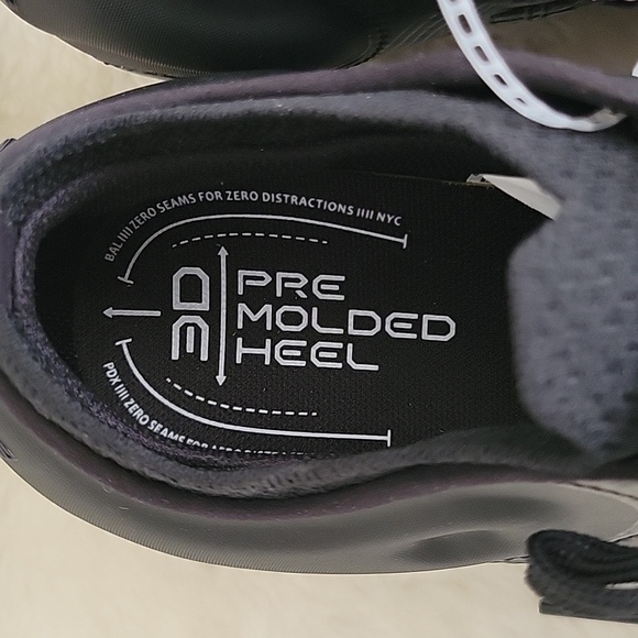 NWOT UNDER ARMOUR Magnetico Elite 3 FG Soccer Cleats Black Women. Size 7 - Picture 6 of 16